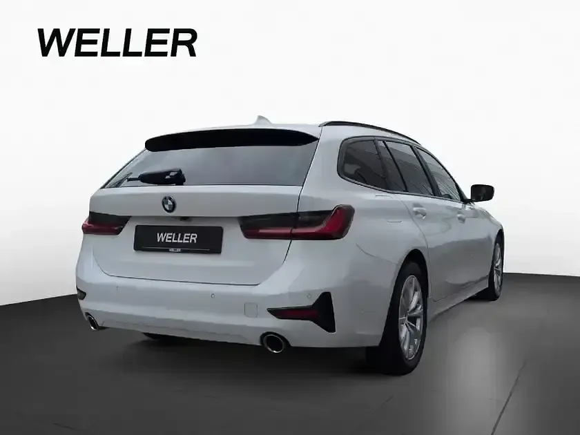 Gebraucht BMW 320 Advantage 190 PS (139 kW) 2022 Alpinweiss iii (weiß) Kombi
