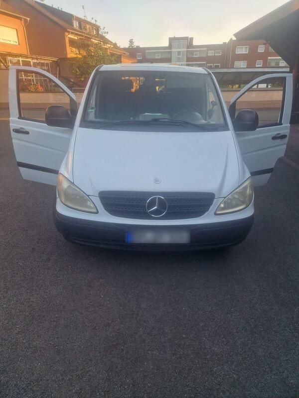 Weiß Gebraucht 2008 Mercedes Vito Van / Kleinbus | 8.500 € - Bild 1/4