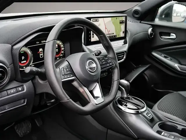 Neu Nissan Juke N-Connecta 143 PS (105 kW) 2026 Schwarz SUV