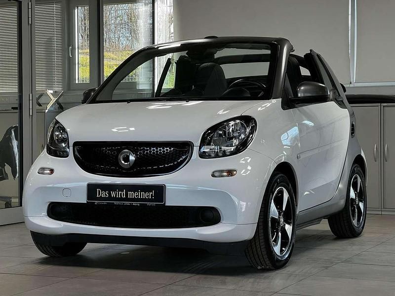 Weiß Gebraucht 2016 Smart ForTwo Cabrio Prime Cabrio | 13.940 € (Fairer Preis) - Bild 1/3