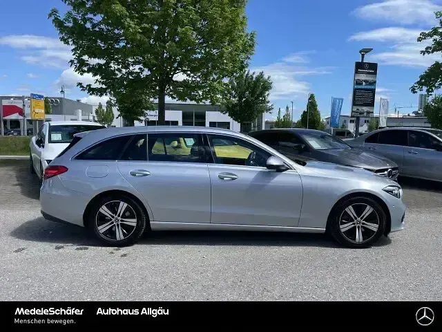 Gebraucht Mercedes C200 Avantgarde 204 PS (150 kW) 2024 Lack hightechsilber (metallic) Kombi