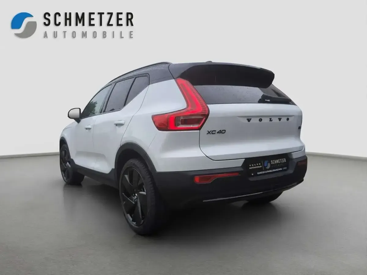 Gebraucht Volvo XC40 Plus 163 PS (119 kW) 2026 Crystal white SUV