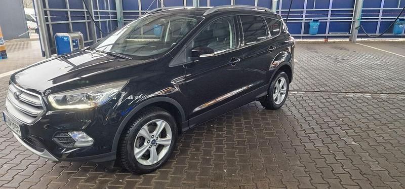 Gebraucht Ford Kuga Titanium 150 PS (110 kW) 2017 Schwarz SUV