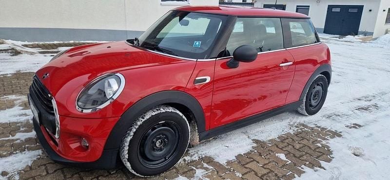 Gebraucht Mini ONE 102 PS (75 kW) 2019 Rot Kleinwagen