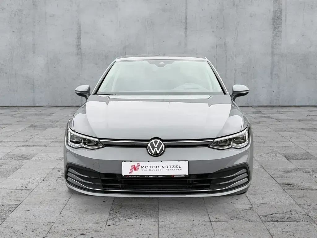 Gebraucht VW Golf VIII Active 150 PS (110 kW) 2023 Grau Limousine