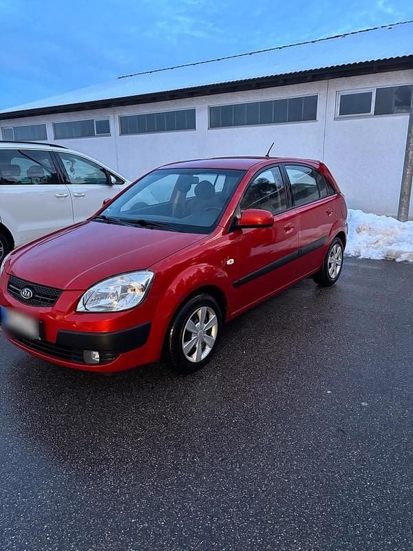 Gebraucht Kia Rio 97 PS (71 kW) 2006 Rot Kleinwagen
