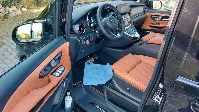 Gebraucht Mercedes V300 Avantgarde 237 PS (174 kW) 2022 Schwarz Van / Kleinbus