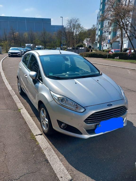 Gebraucht Ford Fiesta SYNC Edition 80 PS (58 kW) 2014 Silber Kleinwagen