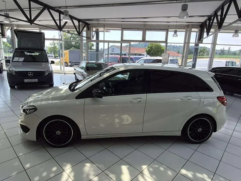 Gebraucht Mercedes B200 136 PS (100 kW) 2018 Weiß Kleinwagen