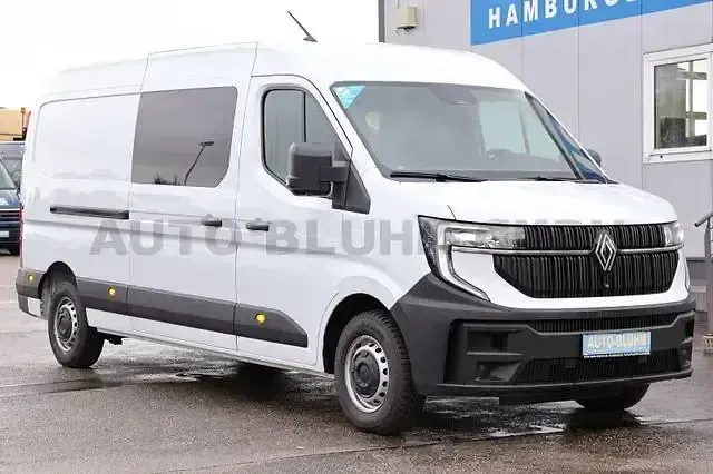 Gebraucht Renault Master 131 PS (96 kW) 2025 Mineralweiß Van