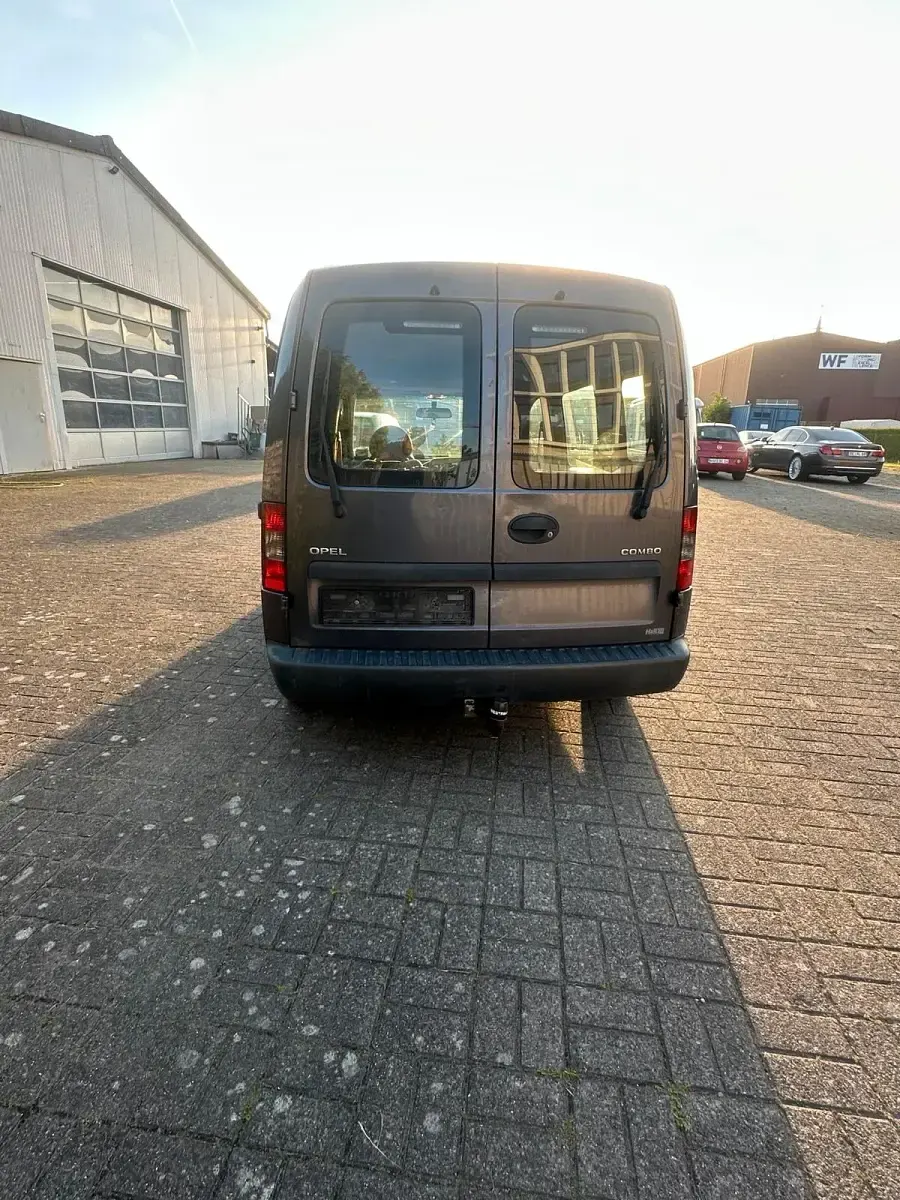 Gebraucht Opel Combo 87 PS (63 kW) 2004 Grau Van / Kleinbus