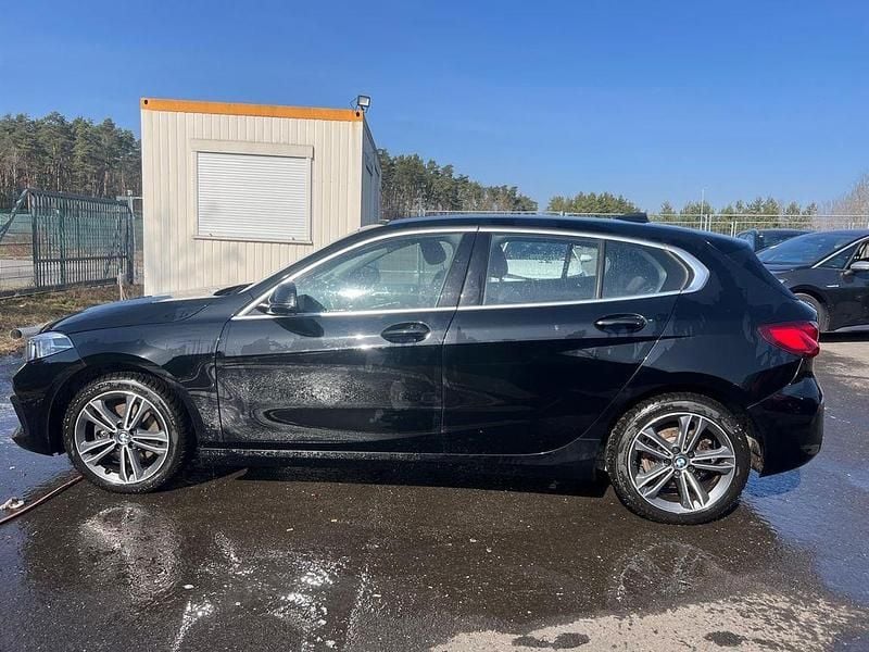 Gebraucht BMW 118 Luxury Line 140 PS (102 kW) 2021 Schwarz Kleinwagen