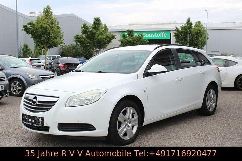 Weiß Gebraucht 2009 Opel Insignia Selection Kombi | 4.890 € (Fairer Preis) - Bild 1/4
