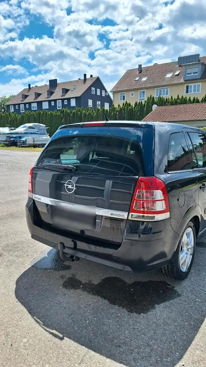 Gebraucht Opel Zafira 125 PS (91 kW) 2010 Schwarz Van / Kleinbus