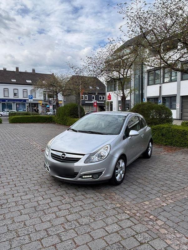 Second-hand Opel Corsa 80 CP (58 kW) 2009 Argintiu Hatchback