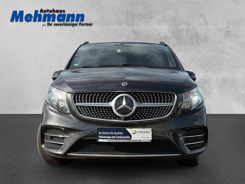 Gebraucht Mercedes V300 AMG line 237 PS (174 kW) 2022 Grau Van / Kleinbus