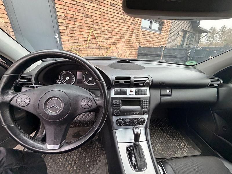 Gebraucht Mercedes CLC220 150 PS (110 kW) 2009 Schwarz Kleinwagen