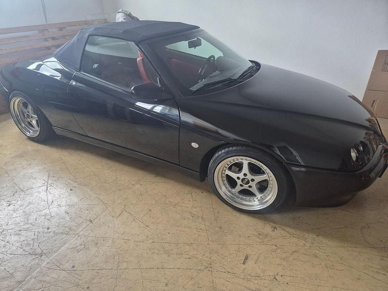 Schwarz Gebraucht 1995 Alfa Romeo Spider Cabrio | 14.000 € - Bild 1/4