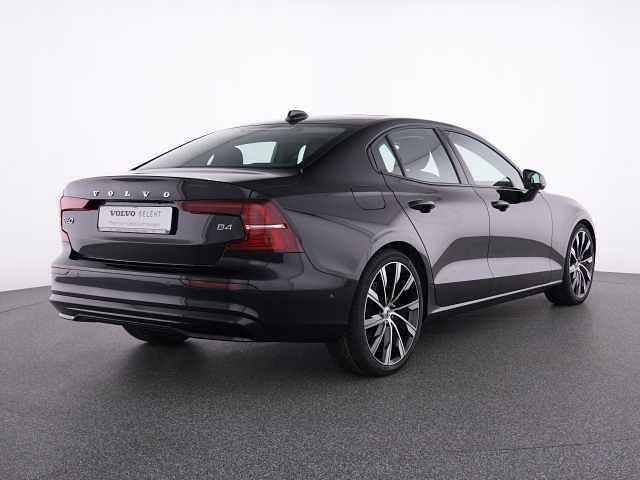 Gebraucht Volvo S60 145 PS (106 kW) 2024 Limousine