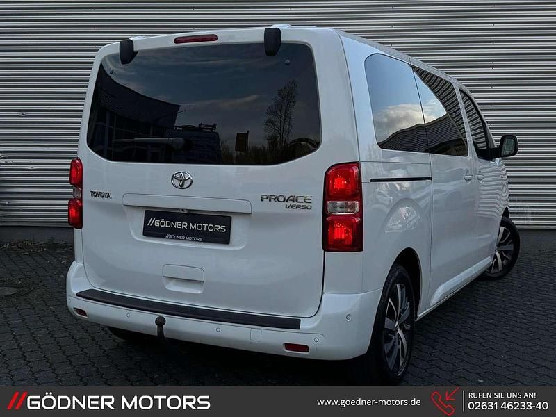 Gebraucht Toyota Proace Verso Executive 177 PS (130 kW) 2021 Arctic white Kombi