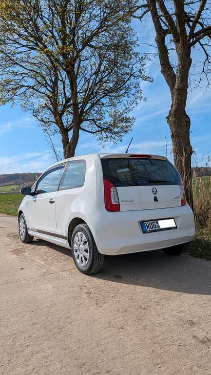 Gebraucht Skoda Citigo Active 60 PS (44 kW) 2014 Weiß Kleinwagen