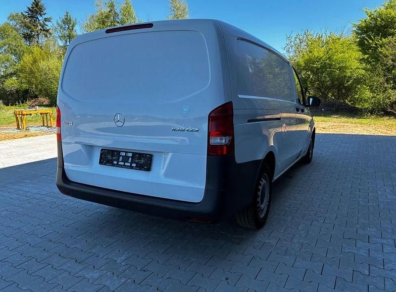 Gebraucht Mercedes Vito 88 PS (64 kW) 2018 Weiß Van