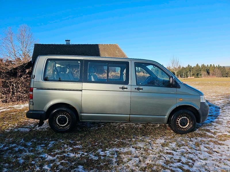 Gebraucht VW T5 130 PS (95 kW) 2007 Grün Van