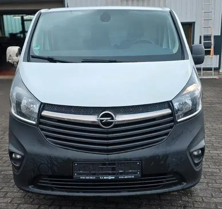 Gebraucht Opel Vivaro 120 PS (88 kW) 2017 Weiß Van / Kleinbus