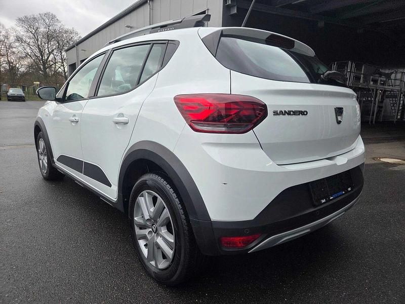 Gebraucht Dacia Sandero Comfort 91 PS (66 kW) 2022 Blanc glacier Kleinwagen