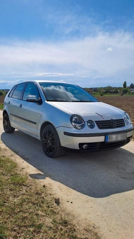 Silber Gebraucht 2004 VW Polo Basis Kleinwagen | 1.599 € (Fairer Preis) - Bild 1/4