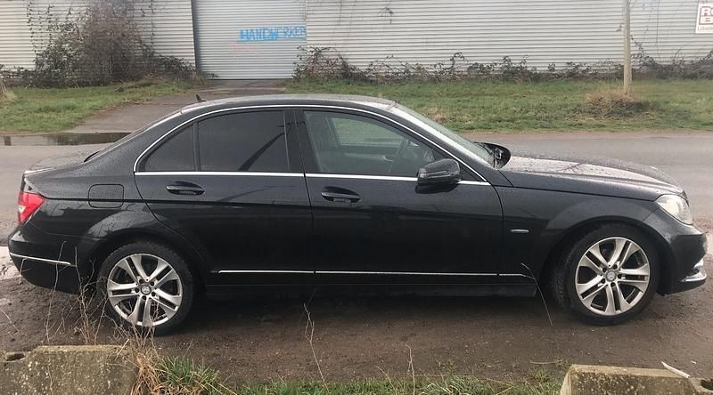 Gebraucht Mercedes C180 156 PS (114 kW) 2012 Schwarz Limousine