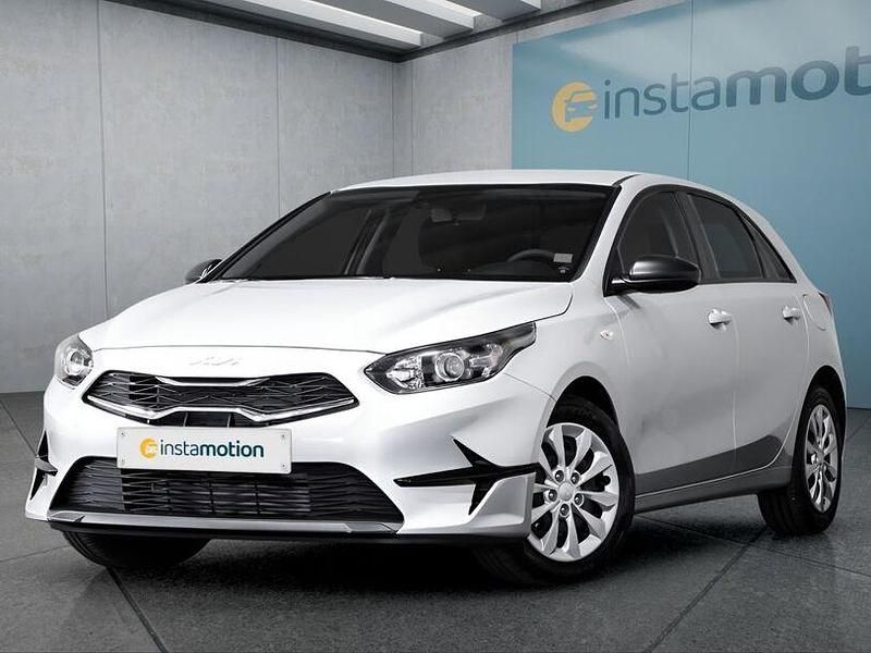 Gebraucht Kia Ceed 101 PS (74 kW) 2024 Silber Kleinwagen