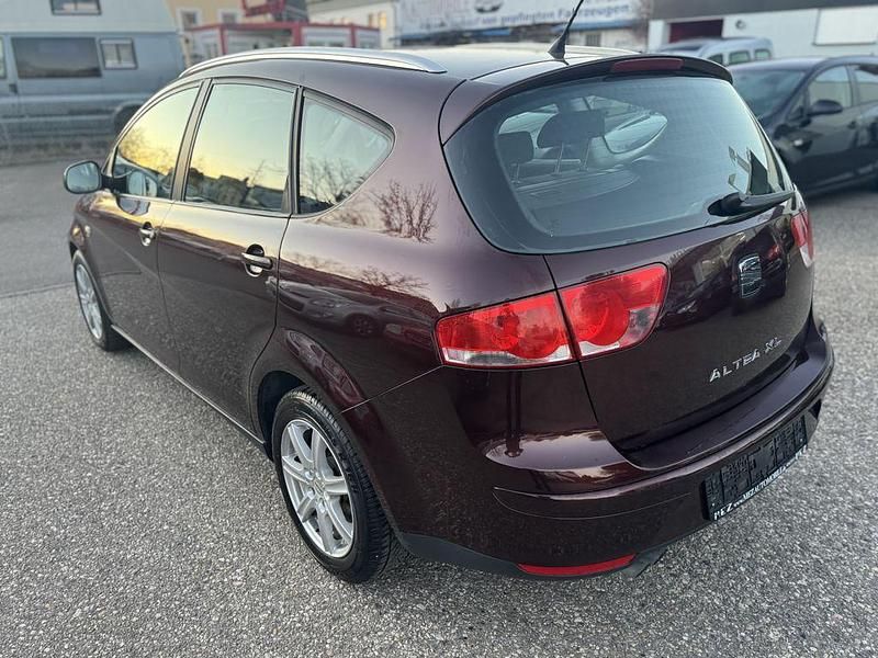 Gebraucht Seat Altea XL Stylance 140 PS (102 kW) 2008 Rot Van / Kleinbus