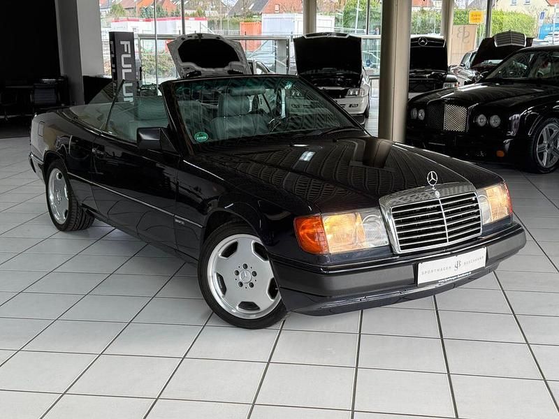 Gebraucht Mercedes E320 Sportline 220 PS (161 kW) 1993 Blau Cabrio