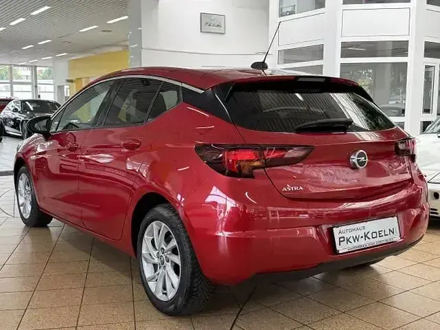 Gebraucht Opel Astra Business 122 PS (89 kW) 2021 Rot Limousine
