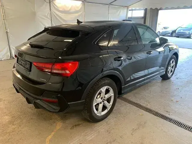 Gebraucht Audi Q3 Sportback S-Line 200 PS (147 kW) 2022 Mythosschwarz metallic SUV