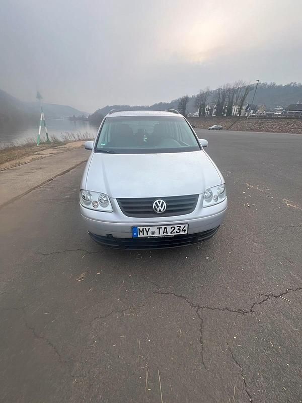 Gebraucht VW Touran 105 PS (77 kW) 2005 Silber Van / Kleinbus
