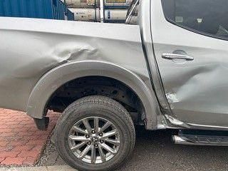 Używany Mitsubishi L200 Plus 181 KM (133 kW) 2016 Srebrny Pickup