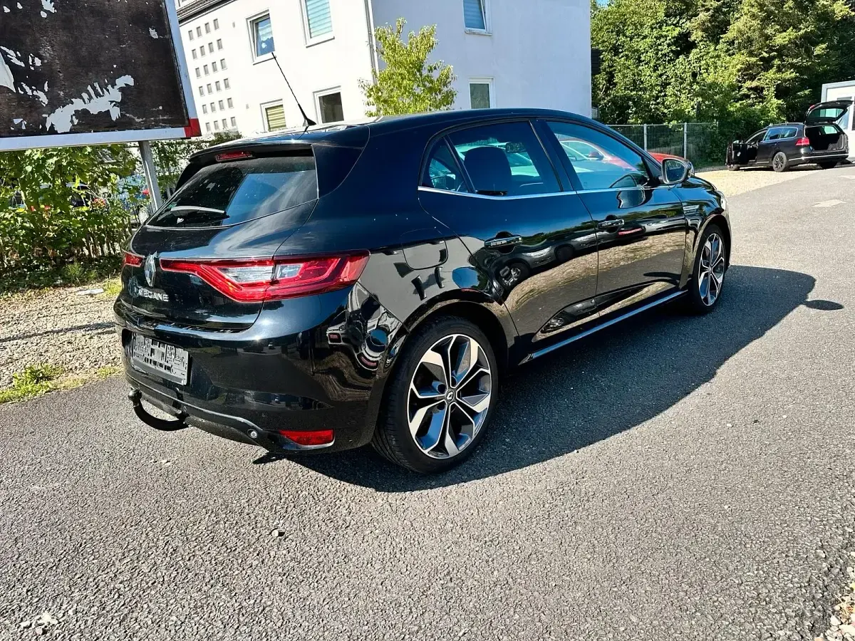 Gebraucht Renault Mégane IV 163 PS (119 kW) 2018 Schwarz Limousine