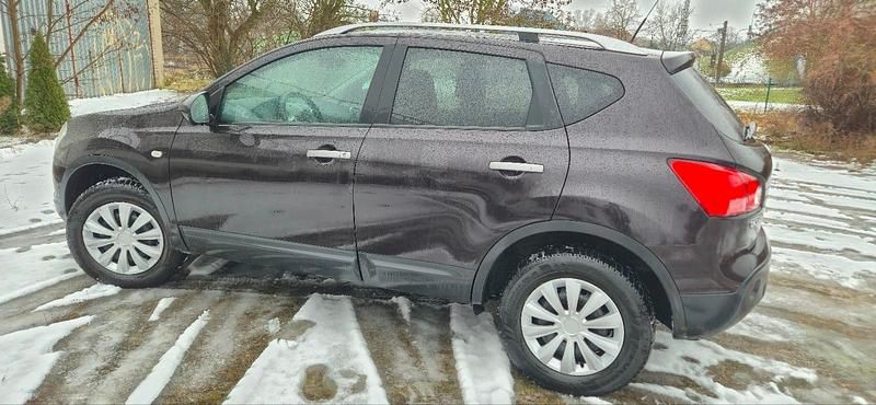 Violet Gebraucht 2009 Nissan Qashqai SUV | 5.900 € (Fairer Preis) - Bild 1/4