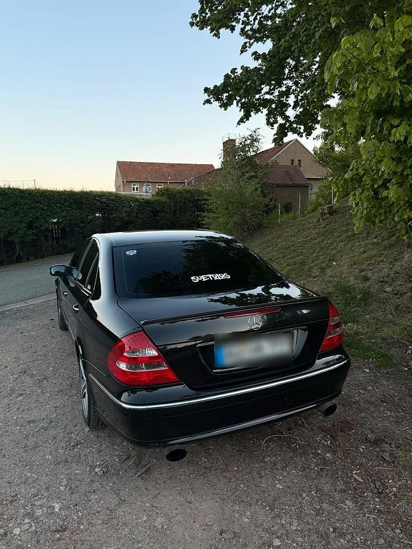 Gebraucht Mercedes E320 224 PS (164 kW) 2005 Schwarz Limousine