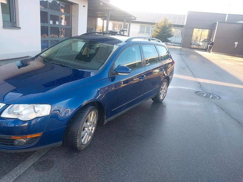 Blau Gebraucht 2008 VW Passat Kombi | 2.500 € (Fairer Preis) - Bild 1/4