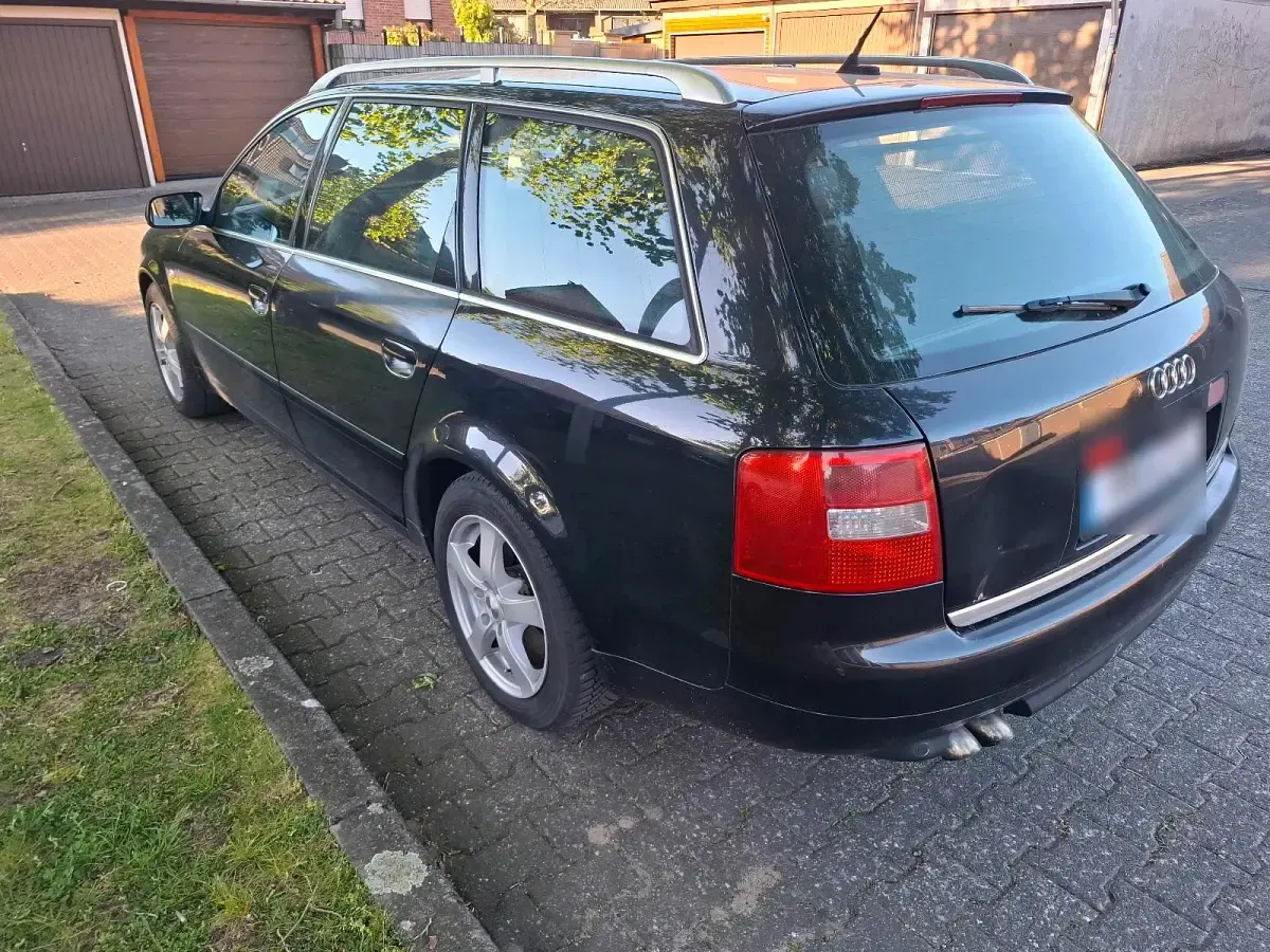 Usata Audi A6 160 CV (117 kW) 2004 Nero Station wagon