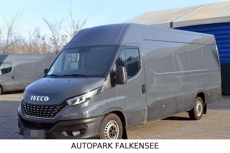 Gebraucht Iveco Daily 209 PS (153 kW) 2021 Grau Limousine