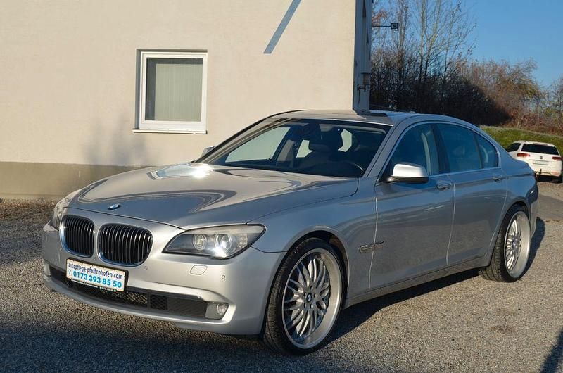 Gebraucht BMW 730 245 PS (180 kW) 2010 Silber Limousine