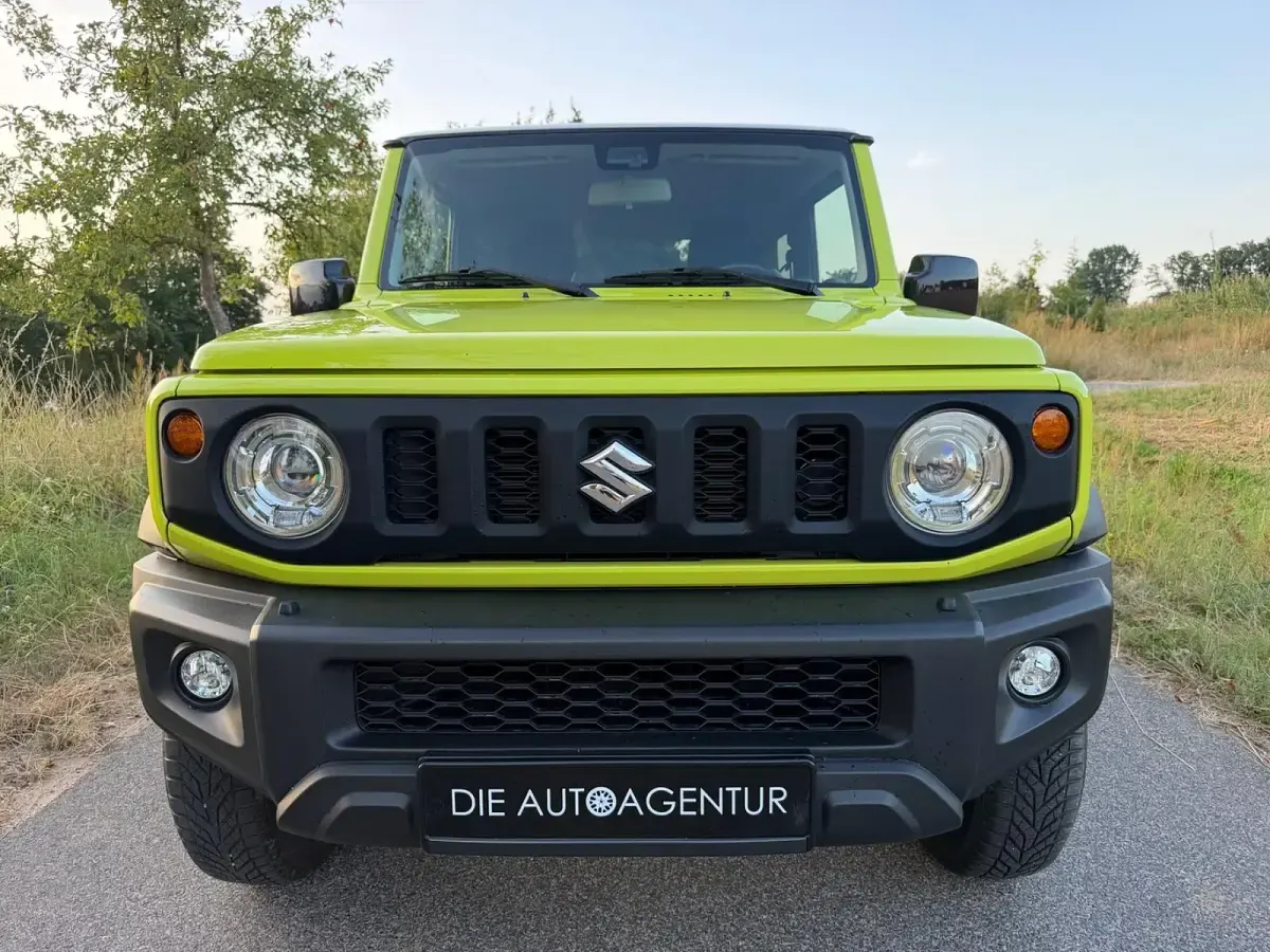 Gebraucht Suzuki Jimny Comfort+ 102 PS (75 kW) 2019 Grün SUV