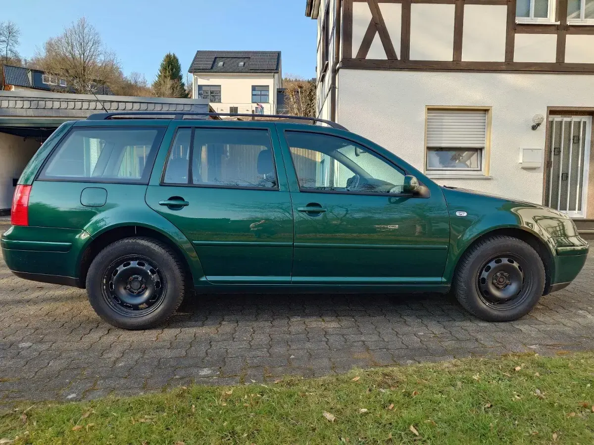 Gebraucht VW Bora Highline 116 PS (85 kW) 2002 Grün Kombi