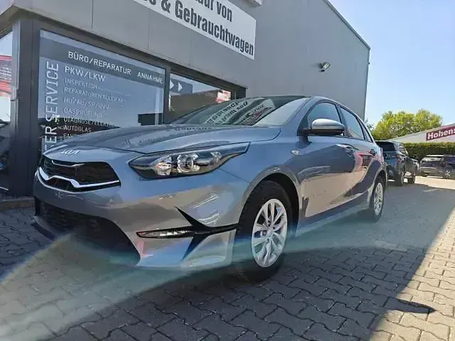 Nowe Kia Ceed 140 KM (102 kW) 2026 Srebrny Hatchback