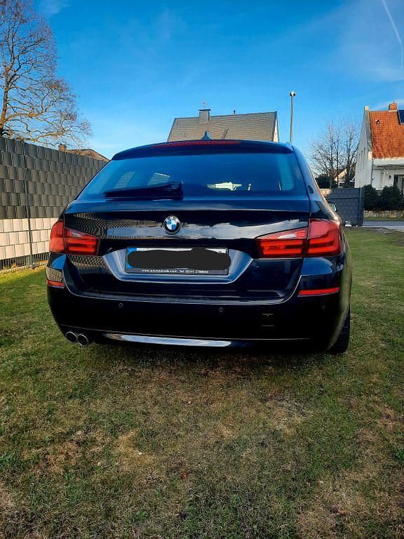 Gebraucht BMW 520 184 PS (135 kW) 2012 Schwarz Kombi