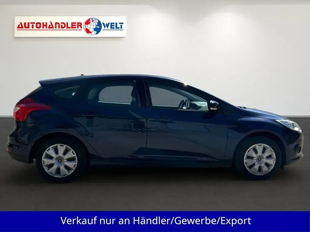Gebraucht Ford Focus 125 PS (91 kW) 2012 Blau Limousine